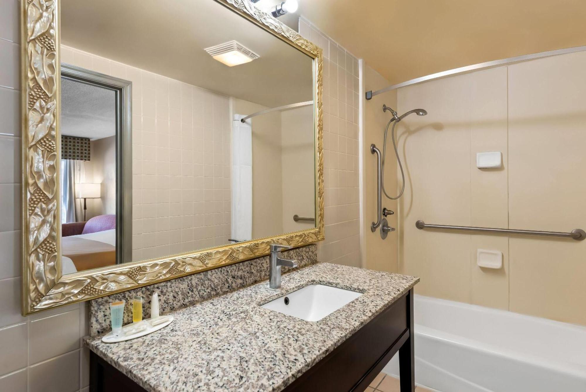 Days Inn By Wyndham Petersburg/South Fort Lee Kültér fotó