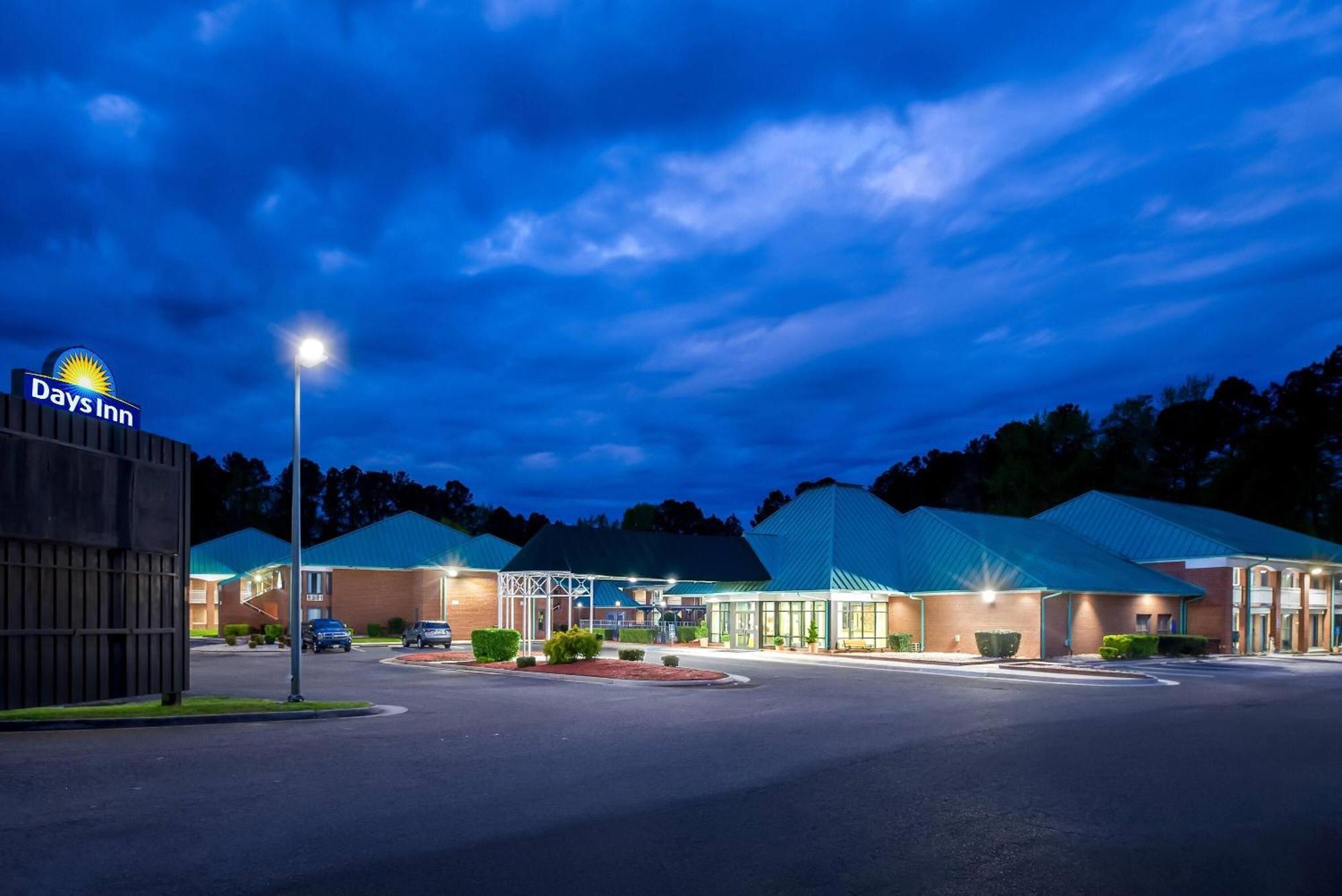 Days Inn By Wyndham Petersburg/South Fort Lee Kültér fotó